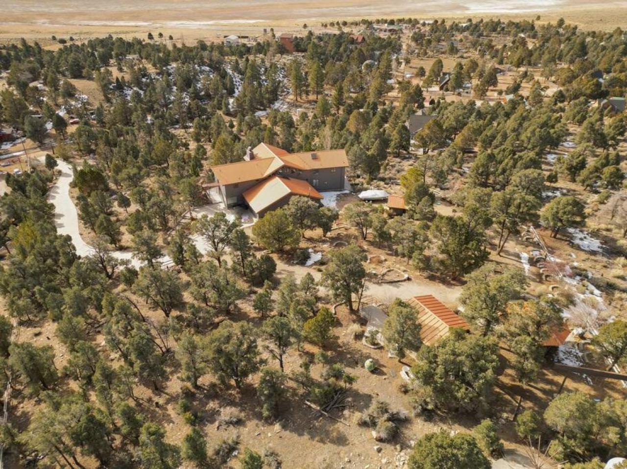 Steel Pine Lodge A Rustic Mountain Retreat Views Baldwin Lake Exterior foto