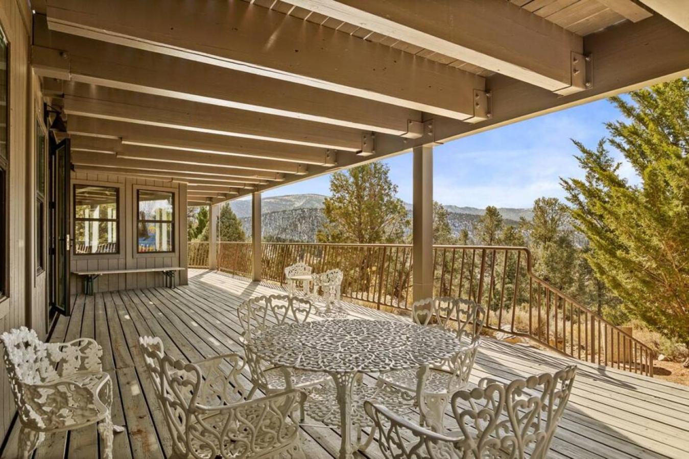 Steel Pine Lodge A Rustic Mountain Retreat Views Baldwin Lake Exterior foto
