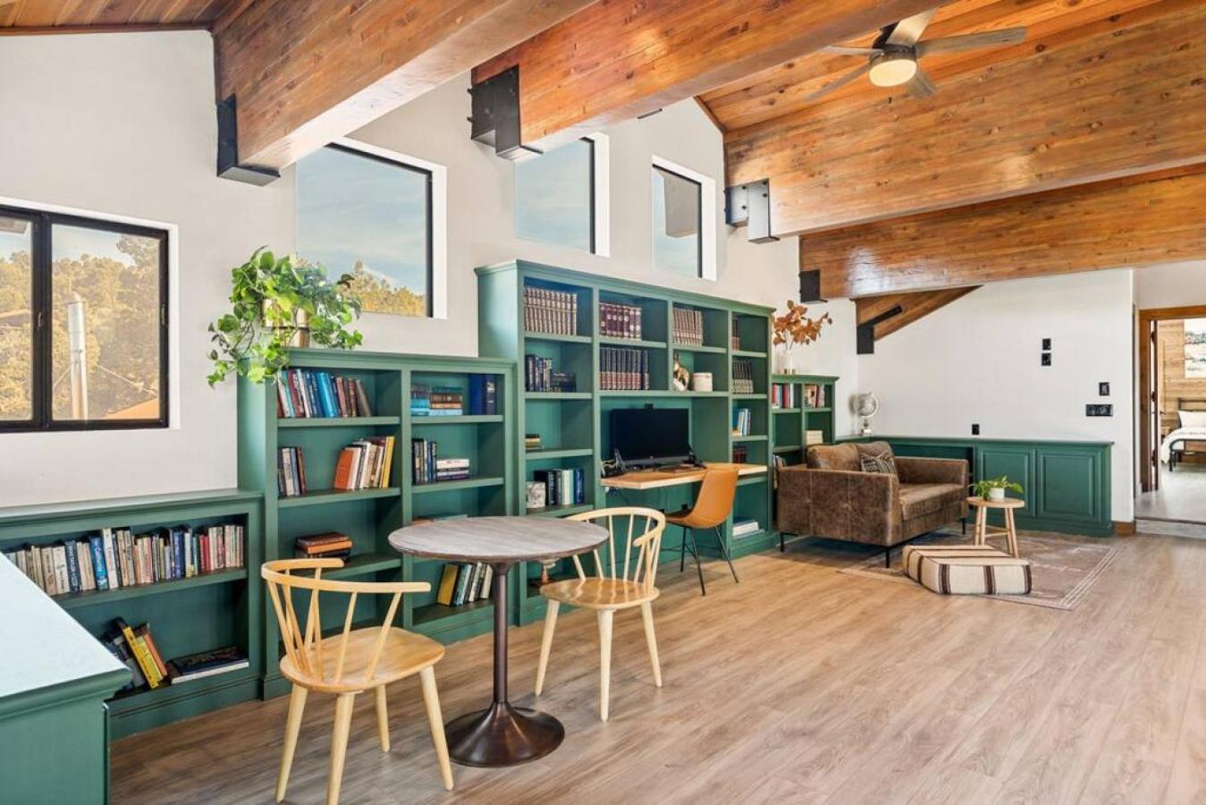 Steel Pine Lodge A Rustic Mountain Retreat Views Baldwin Lake Exterior foto