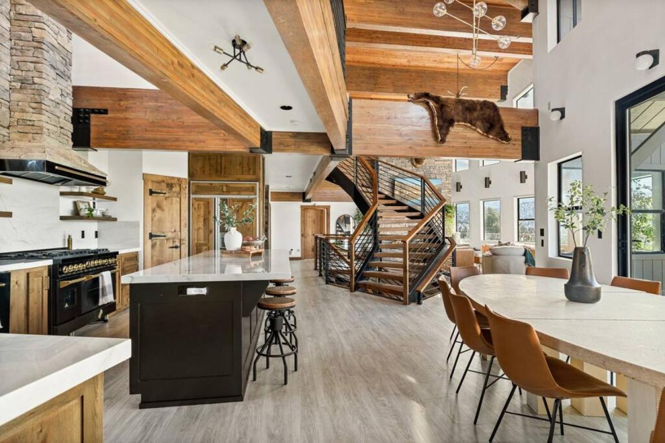 Steel Pine Lodge A Rustic Mountain Retreat Views Baldwin Lake Exterior foto