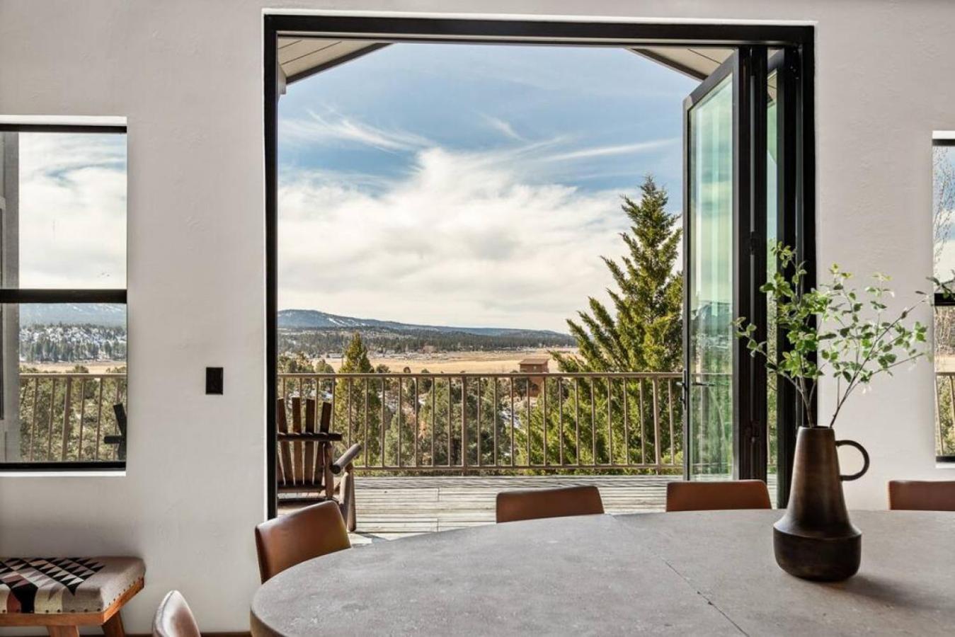 Steel Pine Lodge A Rustic Mountain Retreat Views Baldwin Lake Exterior foto
