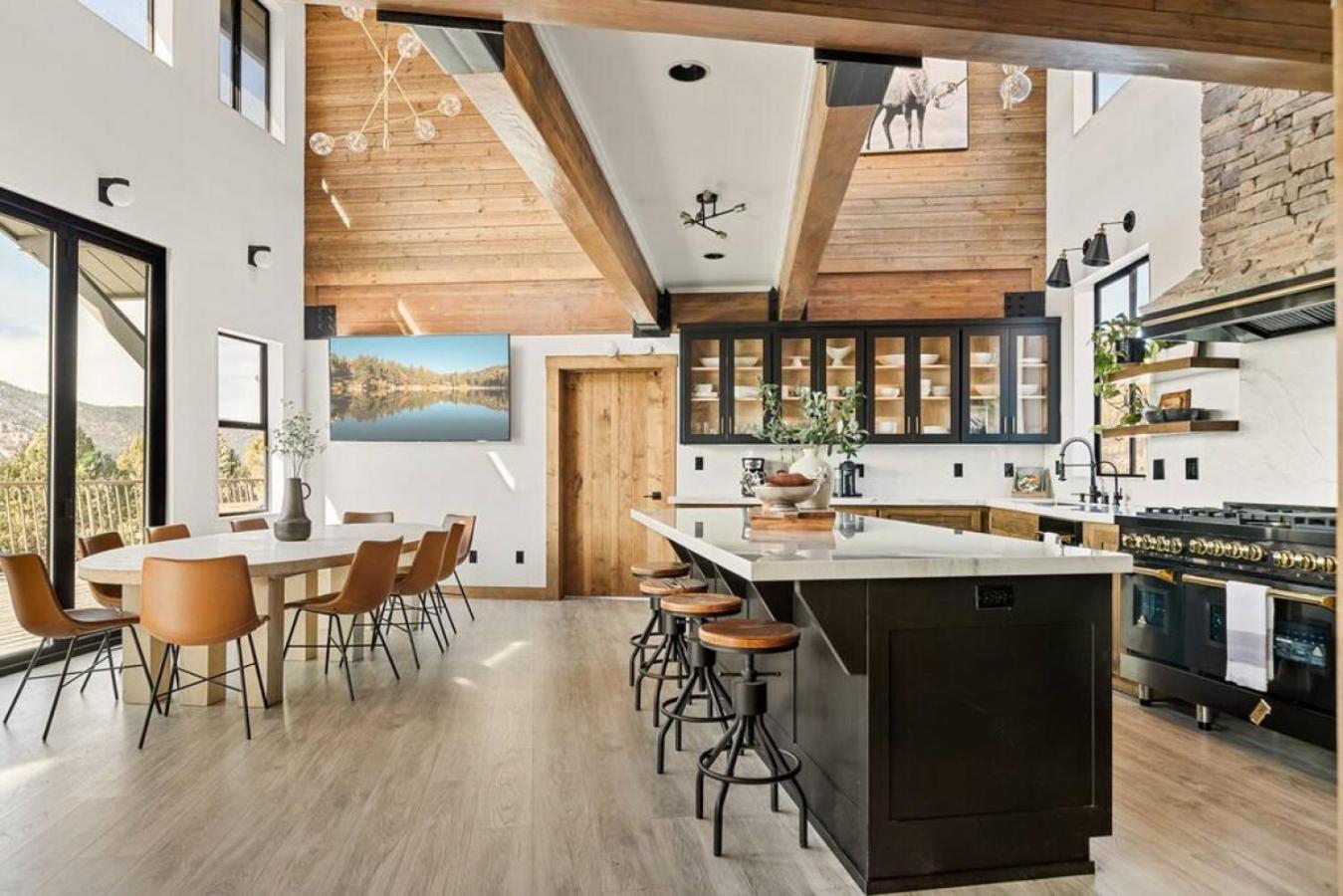 Steel Pine Lodge A Rustic Mountain Retreat Views Baldwin Lake Exterior foto